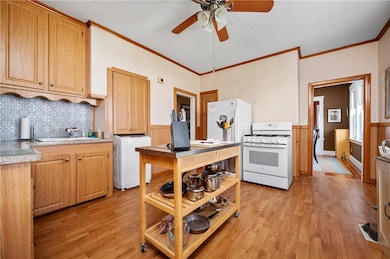 113 Hazel St, Woonsocket, RI 02895 - photo 7