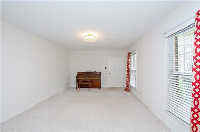 144 Oak View Ln, Asheboro, NC 27205 - photo 5