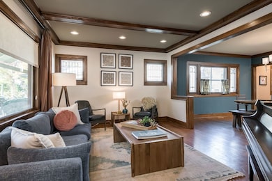 806 N Grove Ave, Oak Park, IL 60302 - photo 5