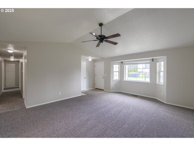 14212 NE 88th St, Vancouver, WA 98682 - photo 2