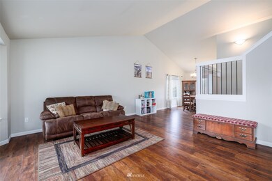 16541 Rainier View Dr SE, Yelm, WA 98597 - photo 5