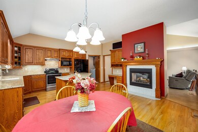 Kitchen eating area