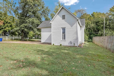 1101 Virgil Blvd, Princeton, IN 47670 - photo 3