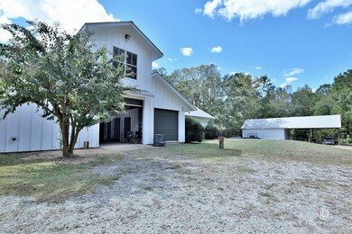 Barn w/ Apartment