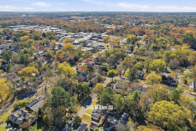 34-web-or-mls-305 N Elm St-164 Editing