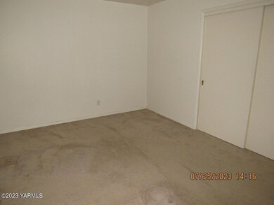 1504 S 5th bed 2