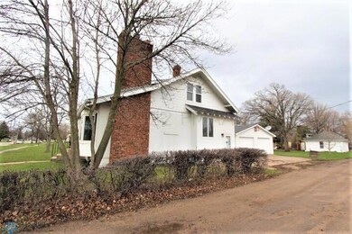 1 E side right (2)