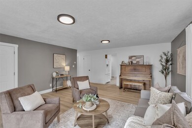 4425 6th Ave S, Great Falls, MT 59405 - photo 5