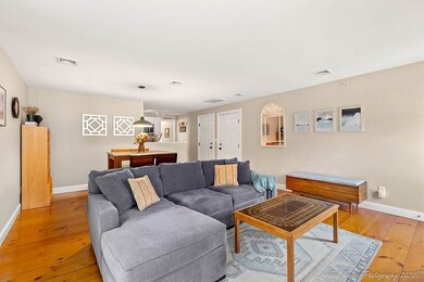 46-48 Purchase St unit 4, Newburyport, MA 01950 - photo 4