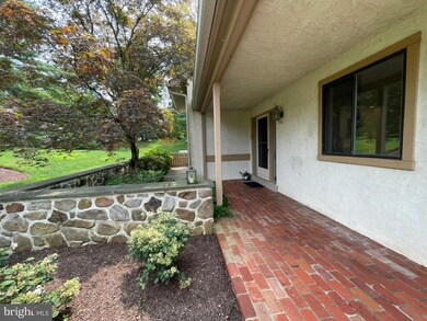 19 Sugar Knoll Dr unit 19, Devon, PA 19333 - photo 4
