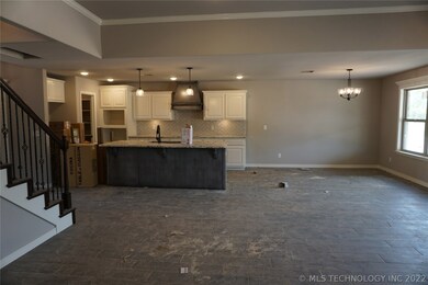 2121 S Osage, Skiatook, OK 74070 - photo 5