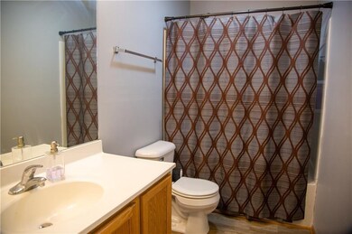 4199 Timber Ln, Des Moines, IA 50317 - photo 6