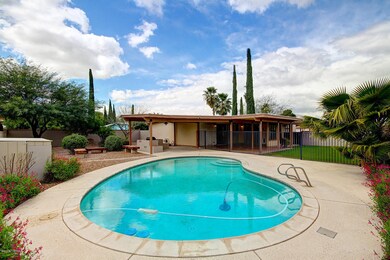 SPARKLING POOL