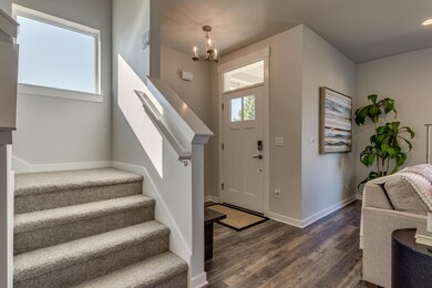 4529 SW 36th St, Redmond, OR 97756 - photo 5