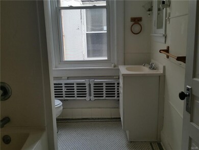 948 W Hamilton St, Allentown, PA 18101 - photo 5