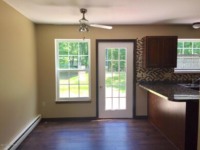 112 Chestnut Ln, Tunkhannock Township, PA 18210 - photo 6