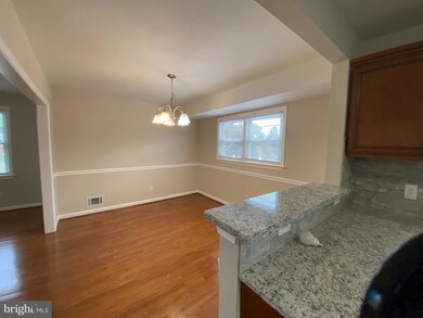 323 S Dupont Rd, Newport, DE 19804 - photo 6