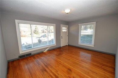 2022 Nash Dr, Des Moines, IA 50314 - photo 3