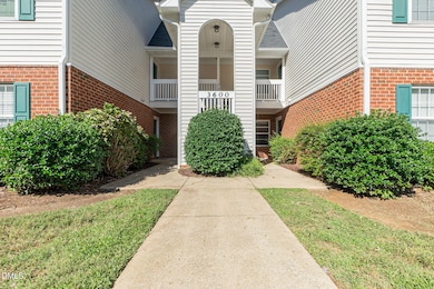 3612 Wellington Ridge Loop, Cary, NC 27518 - photo 2