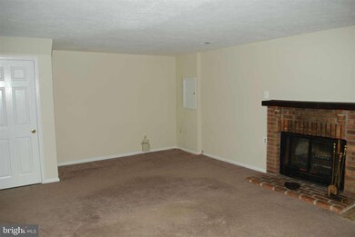 6113 Heron Pond Ct, Burke, VA 22015 - photo 6