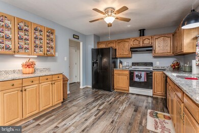 378 Willis Dr, Bunker Hill, WV 25413 - photo 7