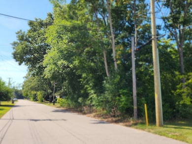 2703 Vulcan St, Norton Shores, MI 49444 - photo 2