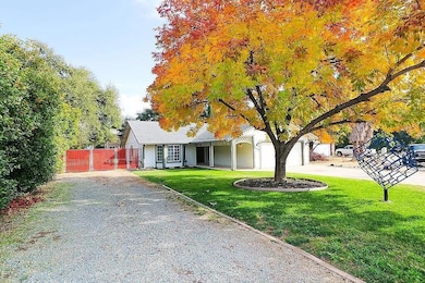 3527 Adams Ln, Redding, CA 96002 - photo 4