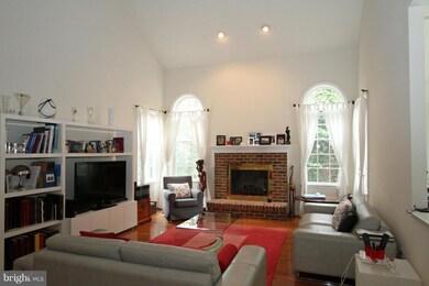 10873 Hunter Gate Way, Reston, VA 20194 - photo 6