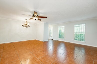 10307 Briar Forest Dr unit 34, Houston, TX 77042 - photo 3
