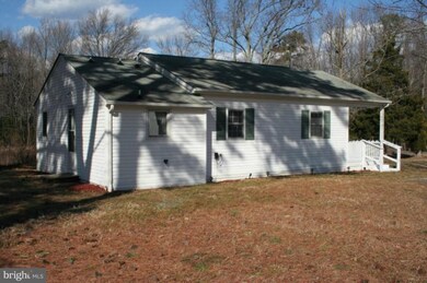 323 Forest Grove Rd, Colonial Beach, VA 22443 - photo 6