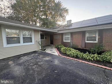 24 Pilgrim Ln, Willingboro, NJ 08046 - photo 3