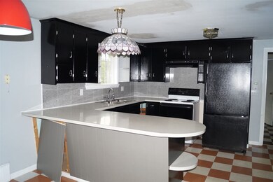 395 Mammoth Rd, Pelham, NH 03076 - photo 5