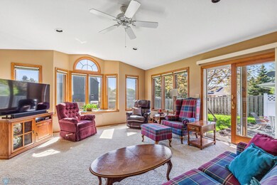 2807 Maple St N, Fargo, ND 58102 - photo 4