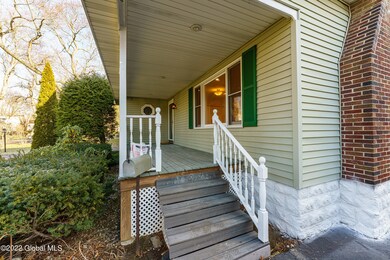 1528 Myron St, Schenectady, NY 12309 - photo 4