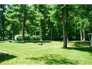 61 Estrell Dr, Riverside, RI 02915 - photo 4