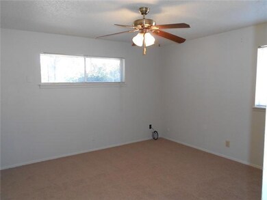 10225 Singapore Ave, El Paso, TX 79925 - photo 7
