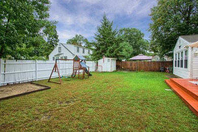 32 Lenox Cir, Lawrence, MA 01843 - photo 4