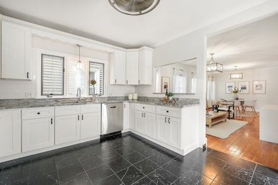 69 Marine Rd unit 1, Boston, MA 02127 - photo 5