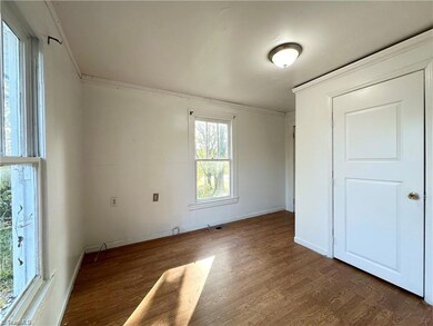 523 Cross St, High Point, NC 27260 - photo 6