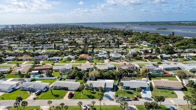 30LongfellowCircle_Drone-3