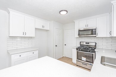 1303 College Dr, Alvin, TX 77511 - photo 6