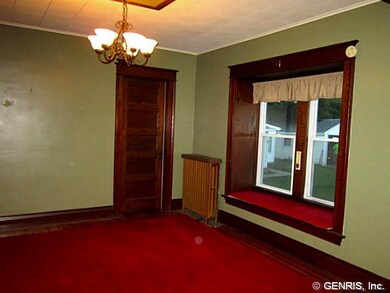 Dining Room Double window and window seat