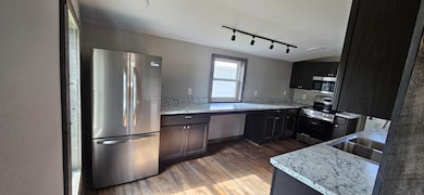 206 E Mission St, Strawberry Point, IA 52076 - photo 6