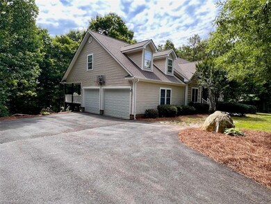 2923 Hickory Dr, Asheboro, NC 27205 - photo 2