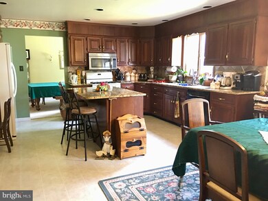 2765 Fillmore Dr, Chambersburg, PA 17201 - photo 5