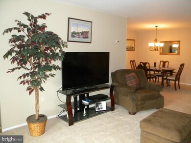 427 Christopher Ave unit 54, Gaithersburg, MD 20879 - photo 6