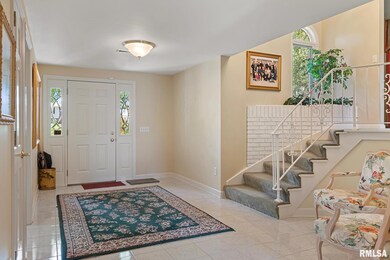 202 Carobeth Dr, Jacksonville, IL 62650 - photo 6