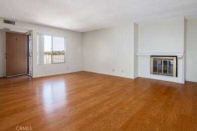 42849 15th St W unit 4, Lancaster, CA 93534 - photo 2