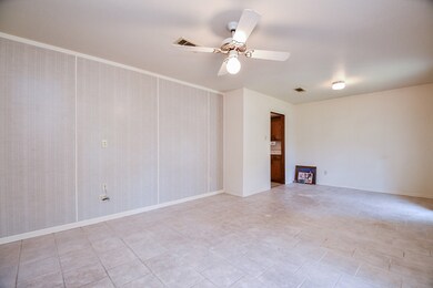 7215 Stonegate Dr, Houston, TX 77040 - photo 4