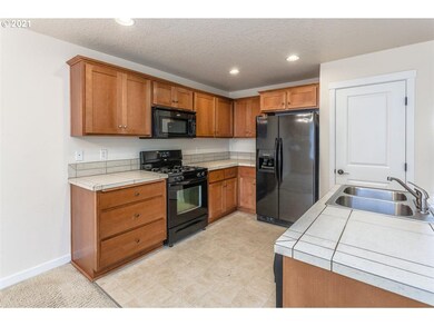 826 NW 3rd Ave, Canby, OR 97013 - photo 5